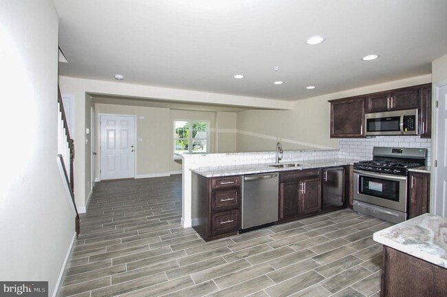 Building Photo - 520 Arietta Ct