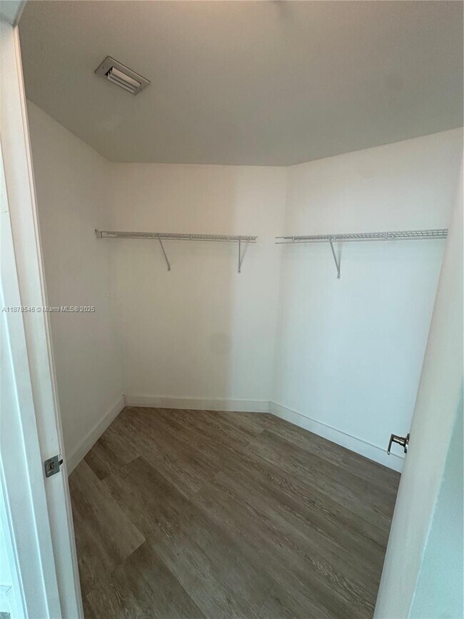 Photo - 1900 N Bayshore Dr Unit 2305