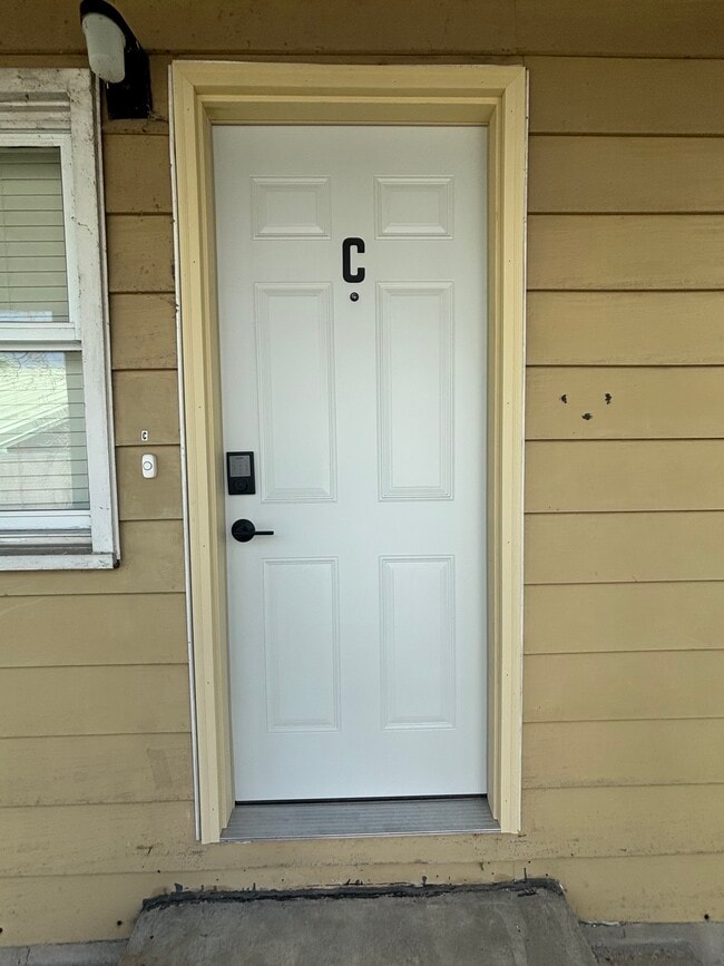 Photo - 1107 Ferry St