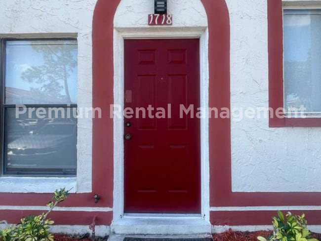 Building Photo - 1718 Silver Creek Ct