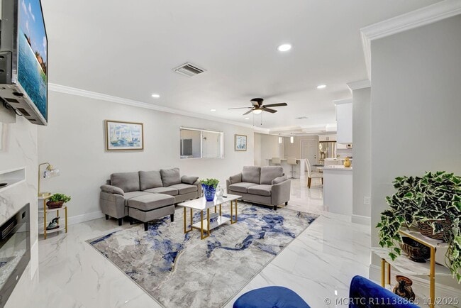 Photo - 1911 Cypress Ave