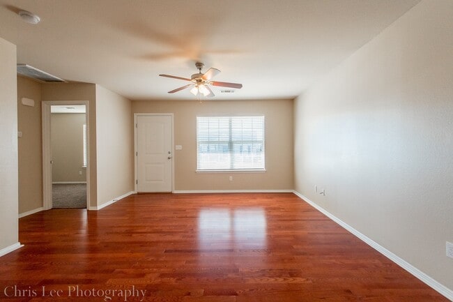 Photo - 3 Bedroom 2 Bath Home Minutes From UofA! Fenced yard!