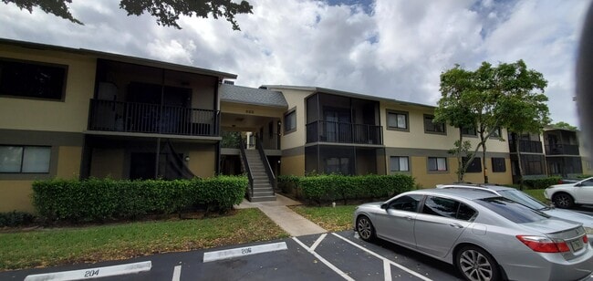 Building Photo - 522 Trace Cir Unit 203 Rental