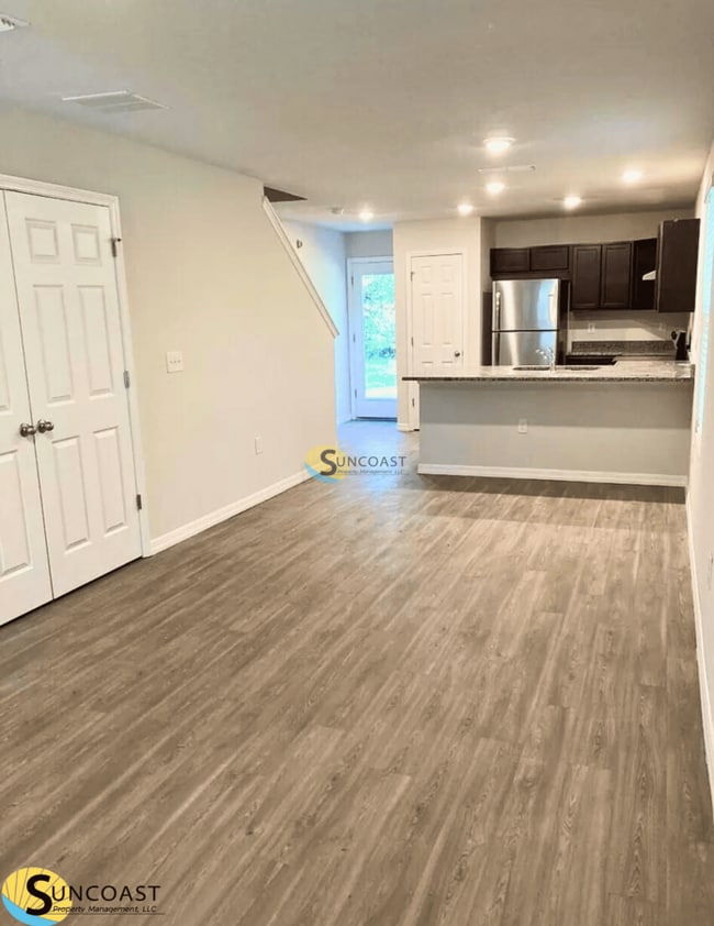 Photo - 5671 110th St Unit 1