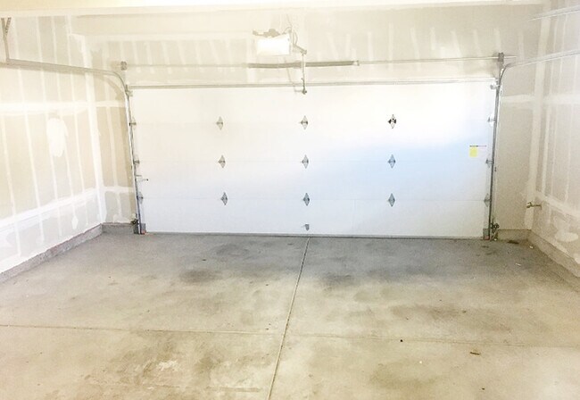 Photo - 2833 Alnwick Ave