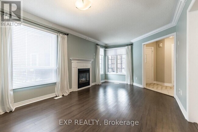 Photo - 32 Pavin Crescent