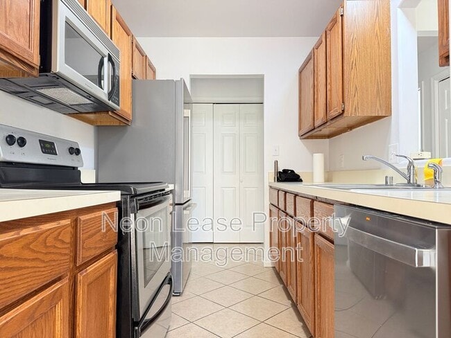 Photo - 400 Franklin St