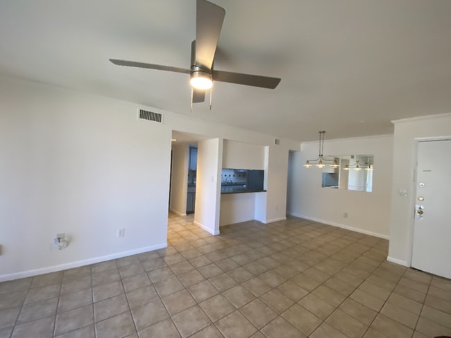 Photo - 710 N Village Dr Unit 205