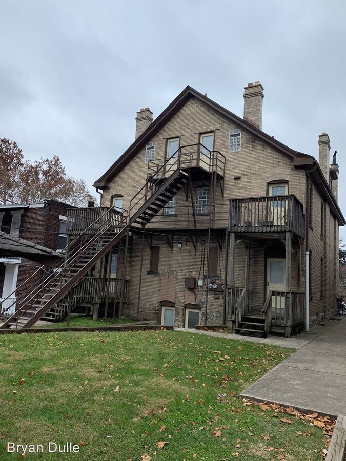 Photo - 1722 Summit St