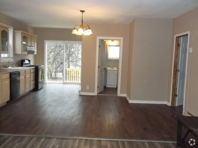 Building Photo - 705 E Dominick St Unit 1 Rental