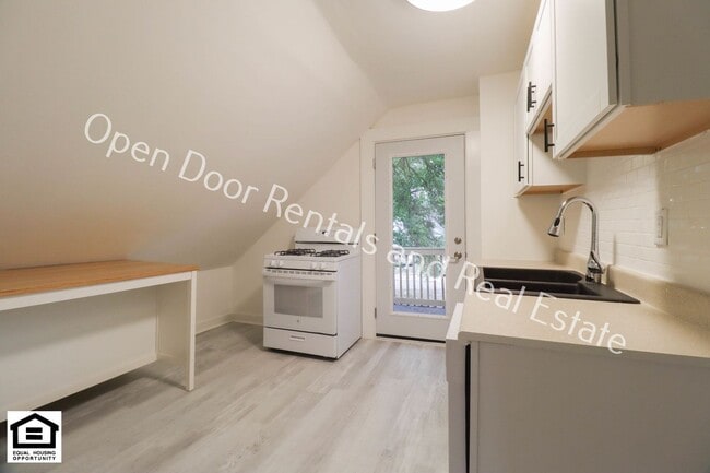 Photo - 1315 Wall St Unit 1315 1/2 Wall St