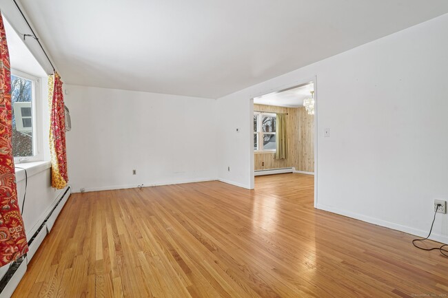 Photo - 241 Soundview Ave Apartment