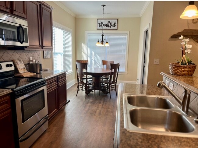 Photo - 1924 Leighton Dr