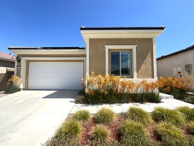Building Photo - 2 bed, 2 bath located in Corona, CA! (55+ ONLY)