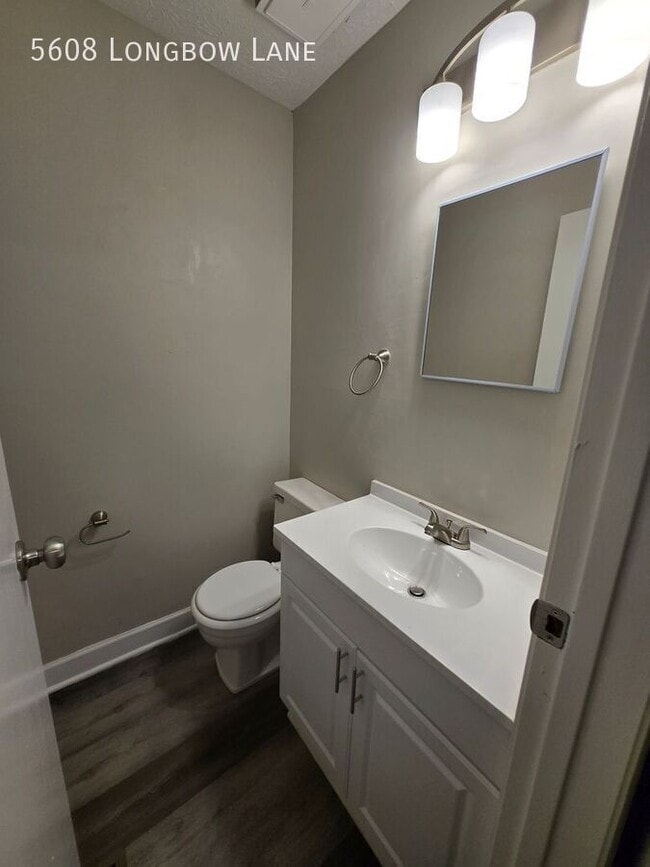 Photo - 5608 Longbow Ln