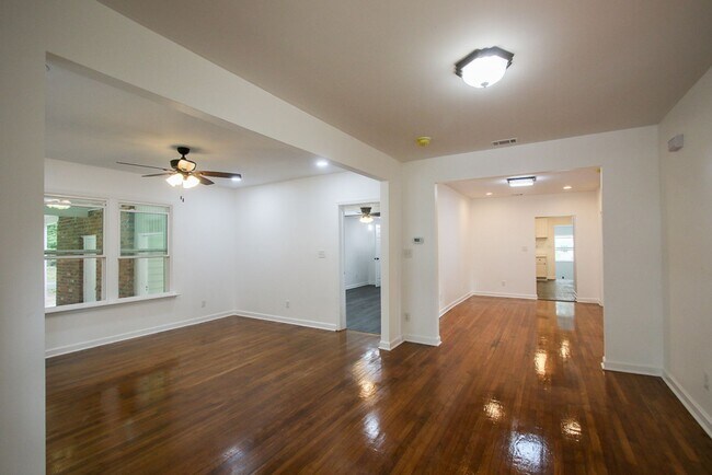 Photo - Spacious 4 Bedroom, 2.5 Bath Home in Savan...