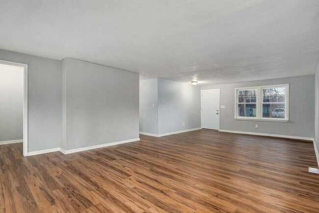 Photo - 2843 E Monroe Terrace