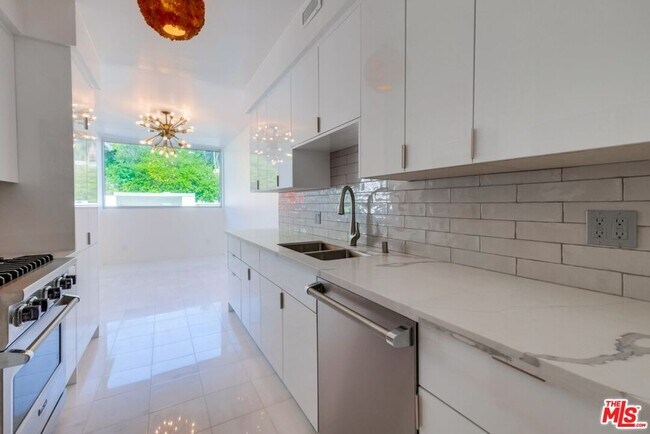 8787 Shoreham Dr Unit 1001  