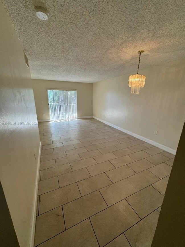 Photo - 11307 SW 200th St Unidad 310-B