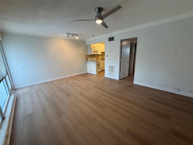 Photo - 4009 NE 21st Ave Unit 9