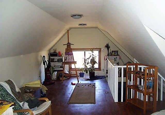 Photo - 920 E 9th St Unit 2