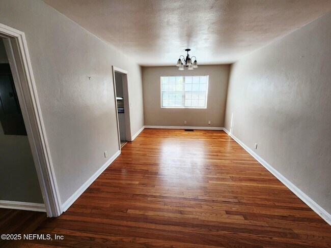 Photo - 3116 Belden Cir