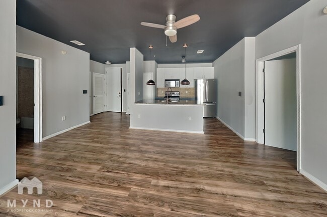 Photo - 898 Oak St SW Unit 1410