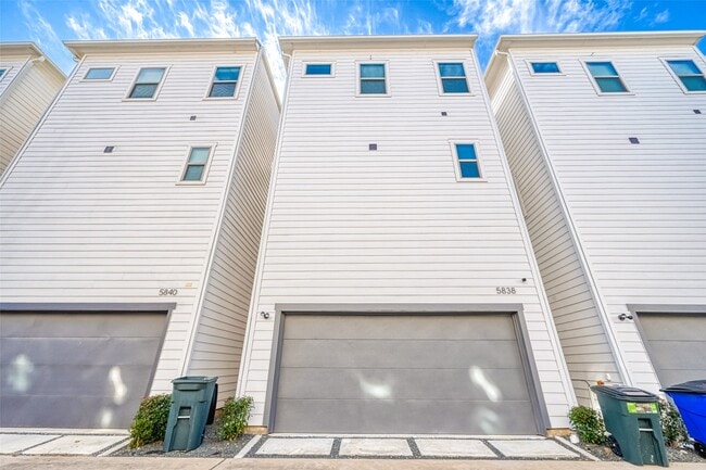 Photo - 5838 E Post Oak Ln