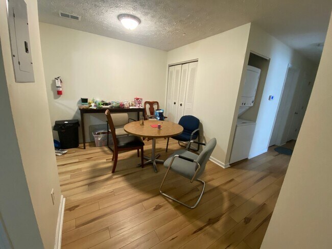 Photo - 3-Bedroom Apartment Near IU Bloomington Campus