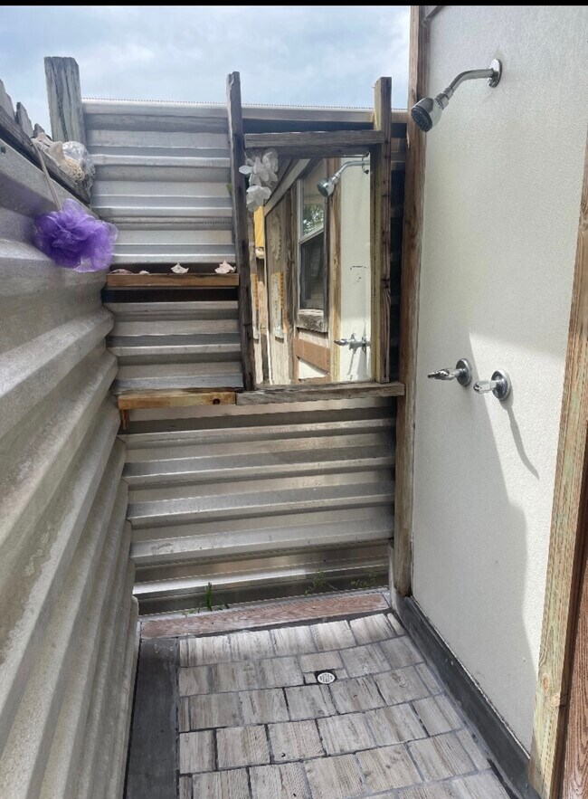 Photo - 46E 12th Ave Unidad Studio for 1 person only