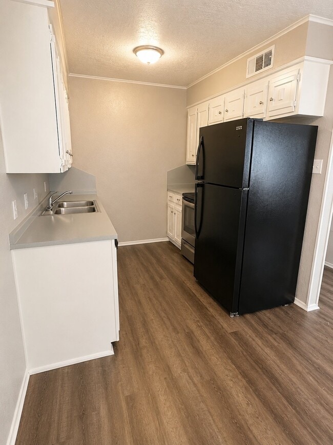 Photo - 724-726 Allen St Unit 726