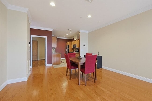 Photo - 142 Bigelow St Unit 304