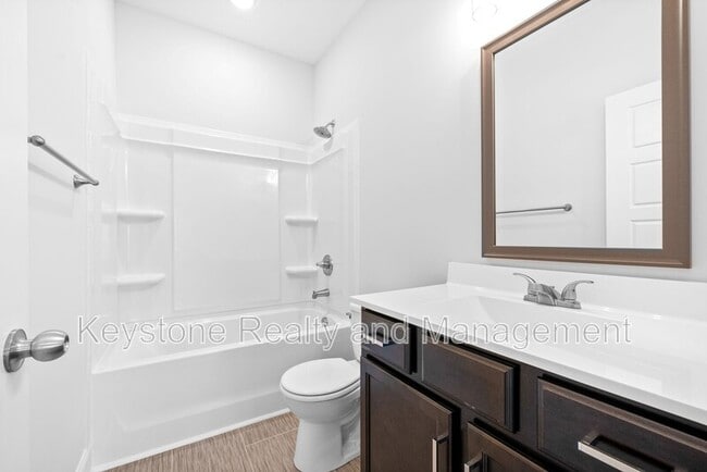 Photo - 750 Tracy Ln