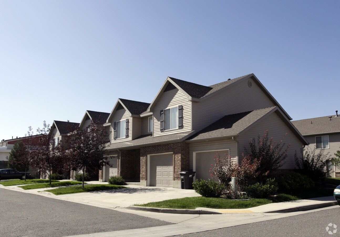 Garden View Townhomes - Garden View Townhomes