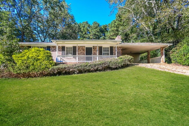 Building Photo - 6490 Executive Dr Rental