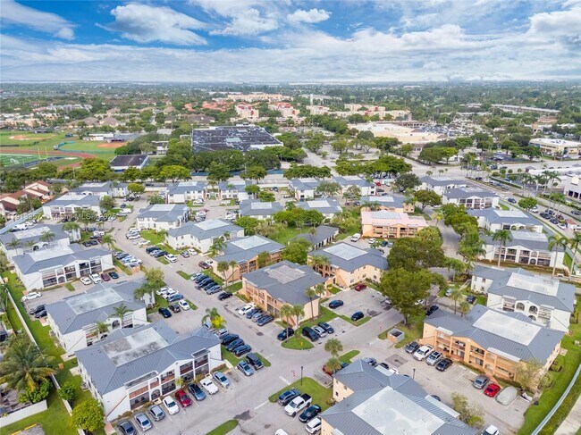 Photo - 18256 Mediterranean Blvd Unit 8-14