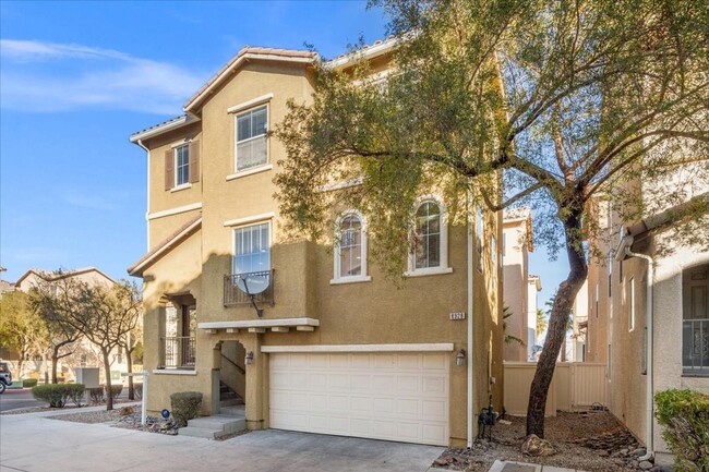 3 Story, Spacious and Inviting 4-bedroom I... - 3 Story, Spacious and Inviting 4-bedroom I... Casa