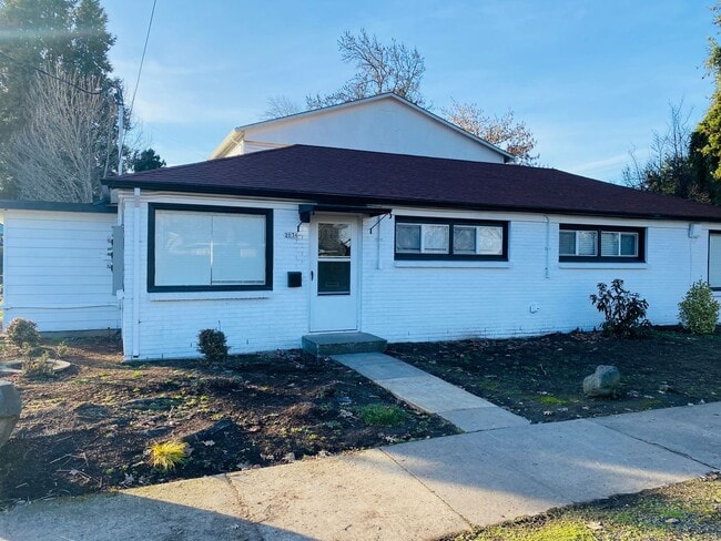 Super Cute Single Level Duplex Unit - Super Cute Single Level Duplex Apartment Unit Unit 2036