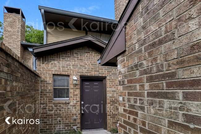 Building Photo - 2116 Woodnote Ln Rental