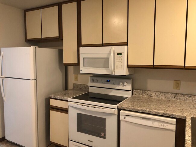 Photo - 3112 West St