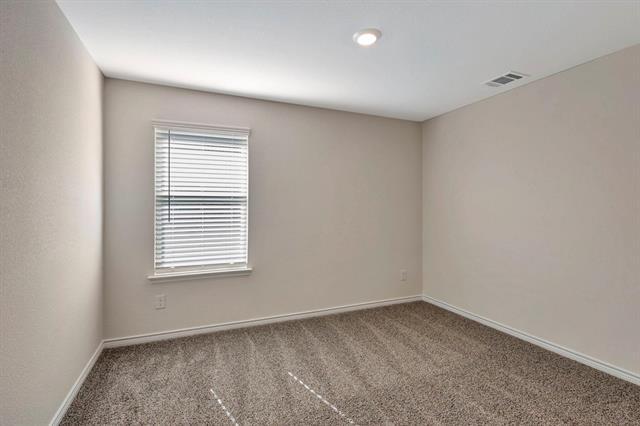 Photo - 2110 Hummingbird St