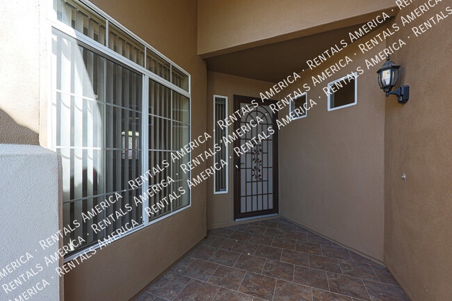 Photo - 10232 E Meadow Hill Dr