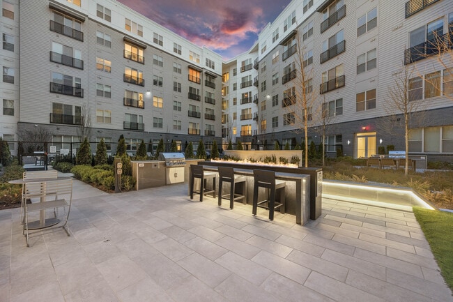 Photo - Hanover Everett