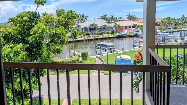 3850 Mariners Walk Unit 723
