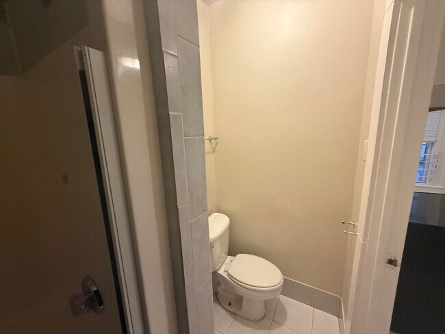 Photo - 139 Franklin St Unit 4