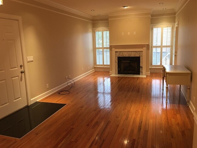 Photo - Awesome 2BE/2BA condo located in the heart...