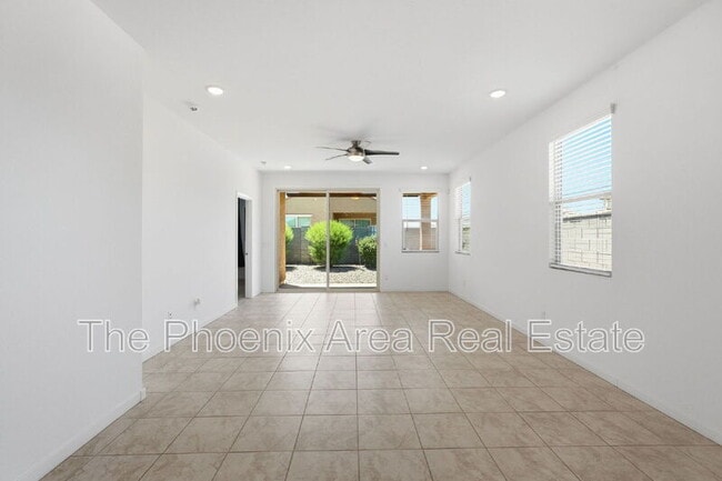 Photo - 40643 W Shaver Dr