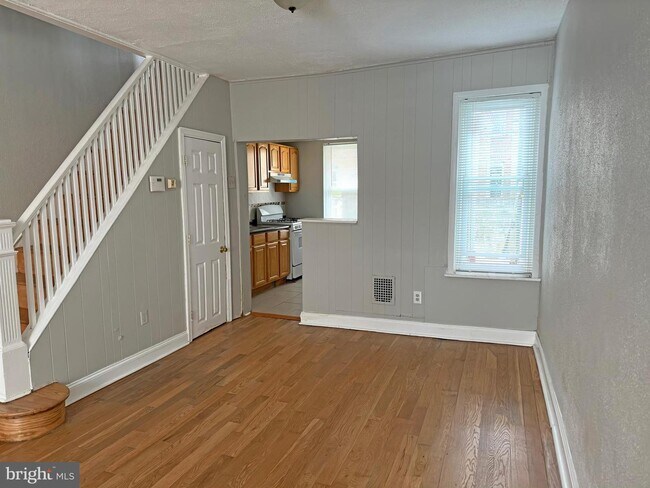Photo - 1528 S Hollywood St