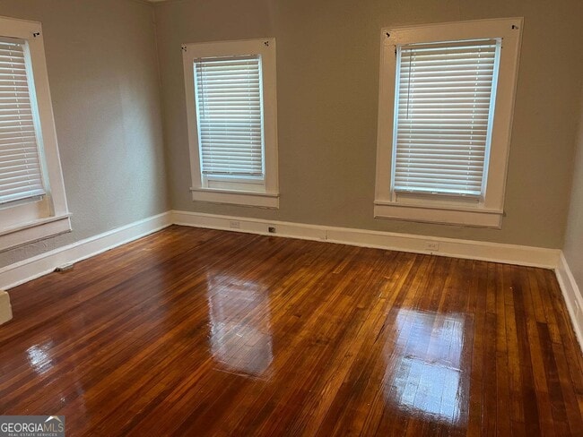 Photo - 1284 Hillyer Ave