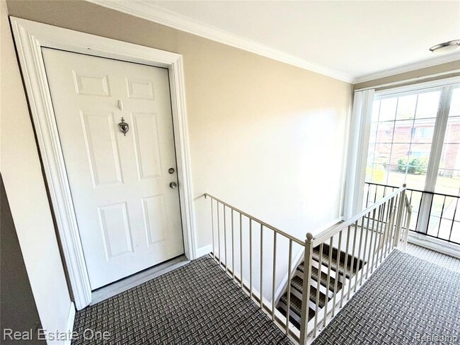 Photo - 2405 Torquay Ave Unit 207
